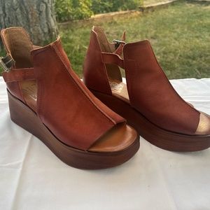 Miz Mooz leather wedge sandals "gloria" color brick size 8